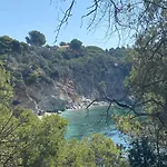 Апартаменты Giens, A Pied, Jardin Prive *