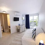 Giens, A Pied, Jardin Prive Appartement Hyères