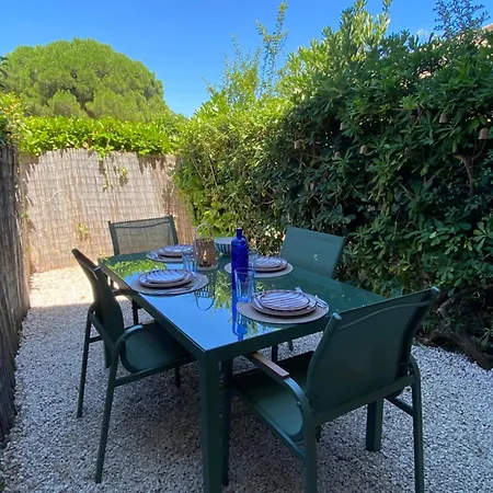 Giens, A Pied, Jardin Prive