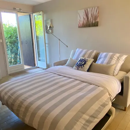 Giens, A Pied, Jardin Prive