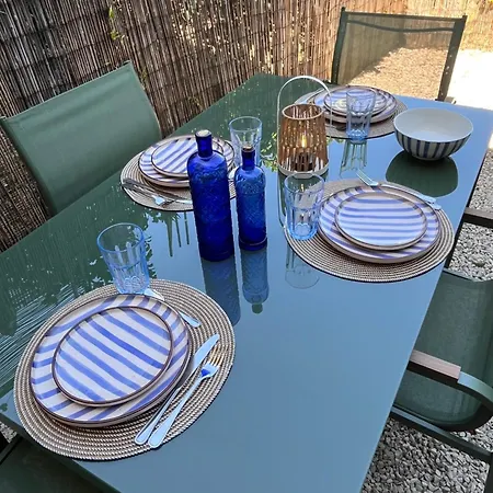 Apartment Giens, A Pied, Jardin Prive Hyeres