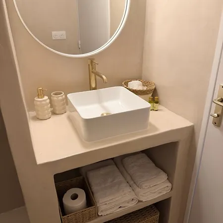 Apartment Giens, A Pied, Jardin Prive *